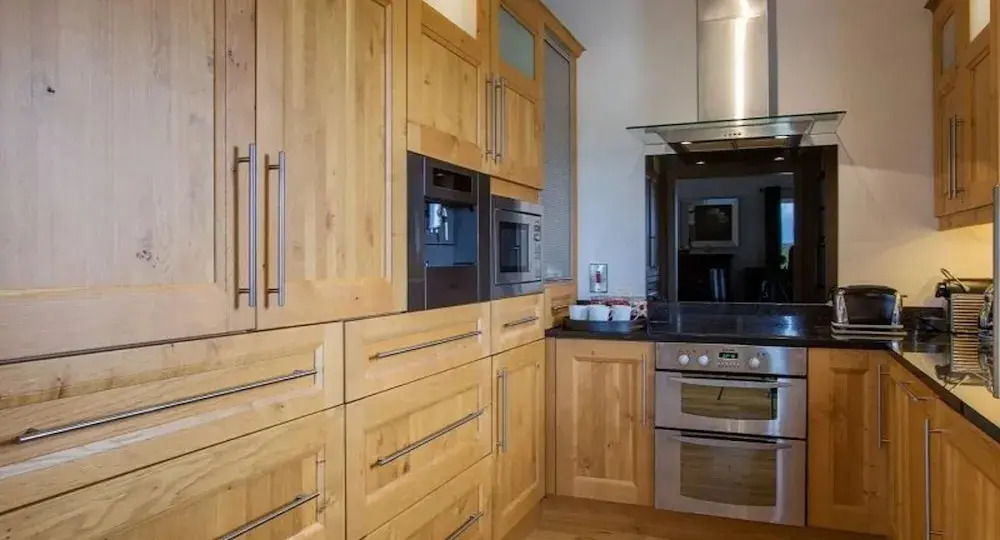 Waterford Villa - 5 Bed - Sleeps 10 - Parking