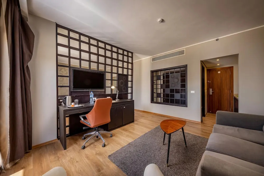 Dhara Residence E2 Lodge Hotel