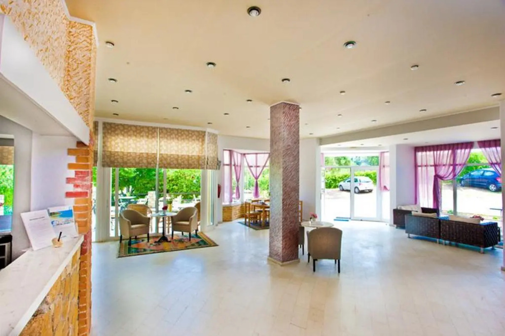 Hotel Pashos