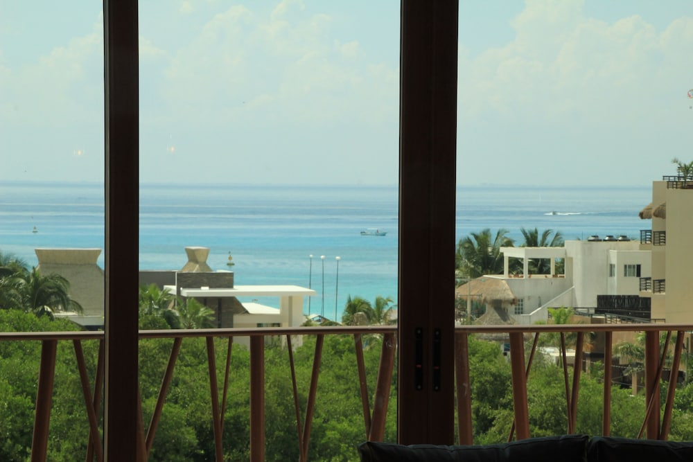 La Brisa Condo by BVR