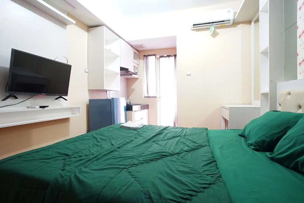 Puspita Green Lake View Apartment