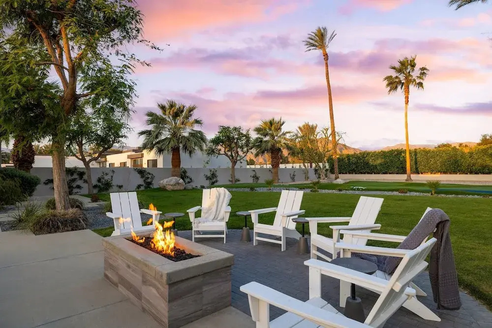 Polo Villa 1 by Avantstay Features Expansive Putting Green Pool Spa Outdoor Firepit 260-322 5 Bedrooms