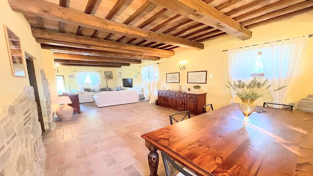 Sleeps 10 Pool, Grounds, Villa, Veranda, Child Play Area - all Beautiful Wifi