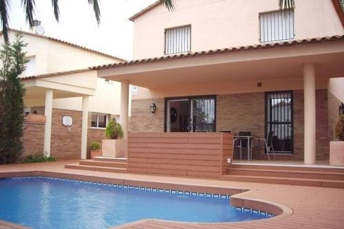 Apart-rent Villa Pani 0145 con piscina y amarre