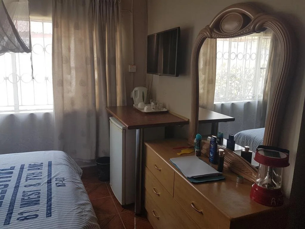 Kaliyangile Guest House