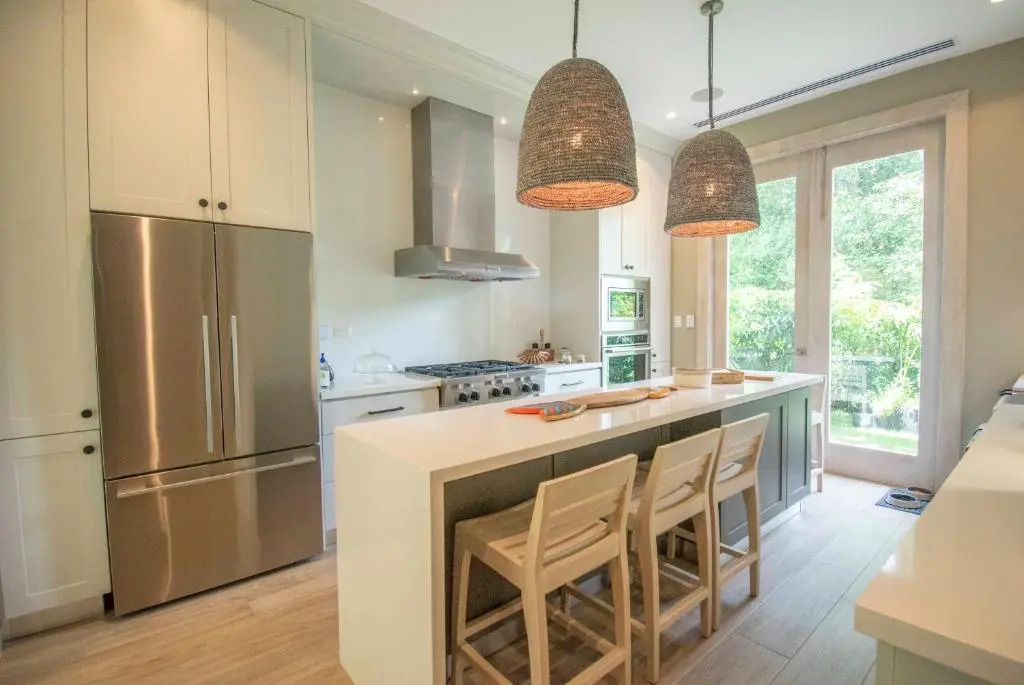 Stylish Fully-staffed Villa Near Beach and Lagoons in Exclusive Golf Resort