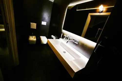 Naucleros Suites