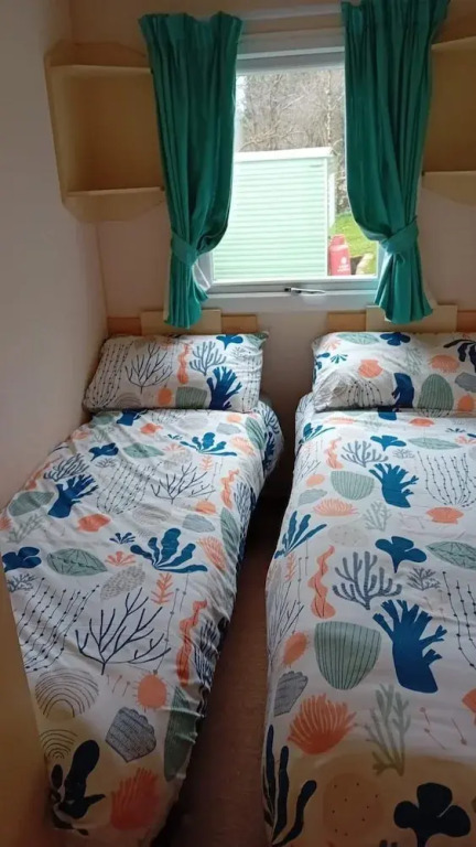 Newton Stewart-sleeps 6-pool-parking-pet Friendly