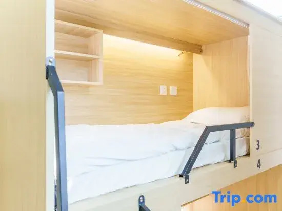 Sole Planet Youth Hostel (Hangzhou West Lake Houchaomen Subway Station Branch)