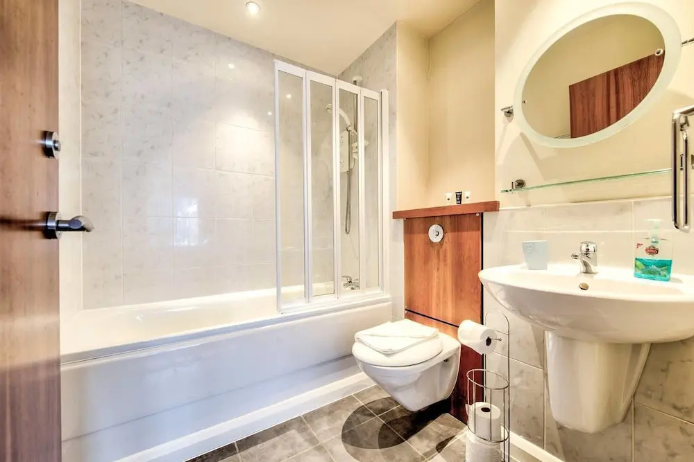 Delightful Two Bed Apartment At The Shore