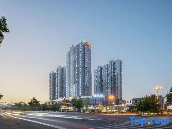 Vienna Hotel (Yueyang east railway station store)