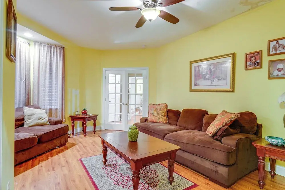 Spacious Lakefront Apt w/ Deck in Fayetteville
