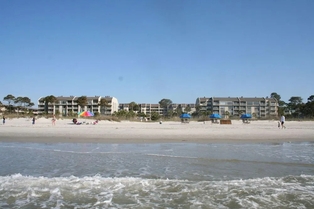 Shorewood 507 by RedAwning