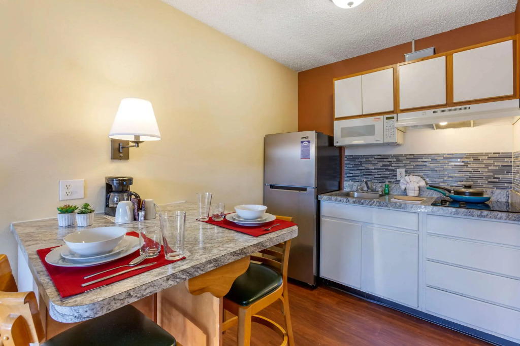 Suburban Studios Albuquerque Uptown