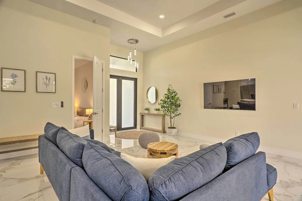 Grill & Pool: Family Home in Peaceful Cape Coral!