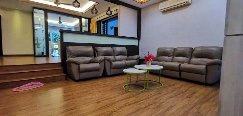 Melaka Private Pool Villa by uBook