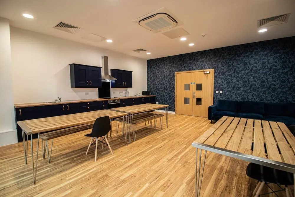 Large And Modern 2 Bedroom Flat With City Views