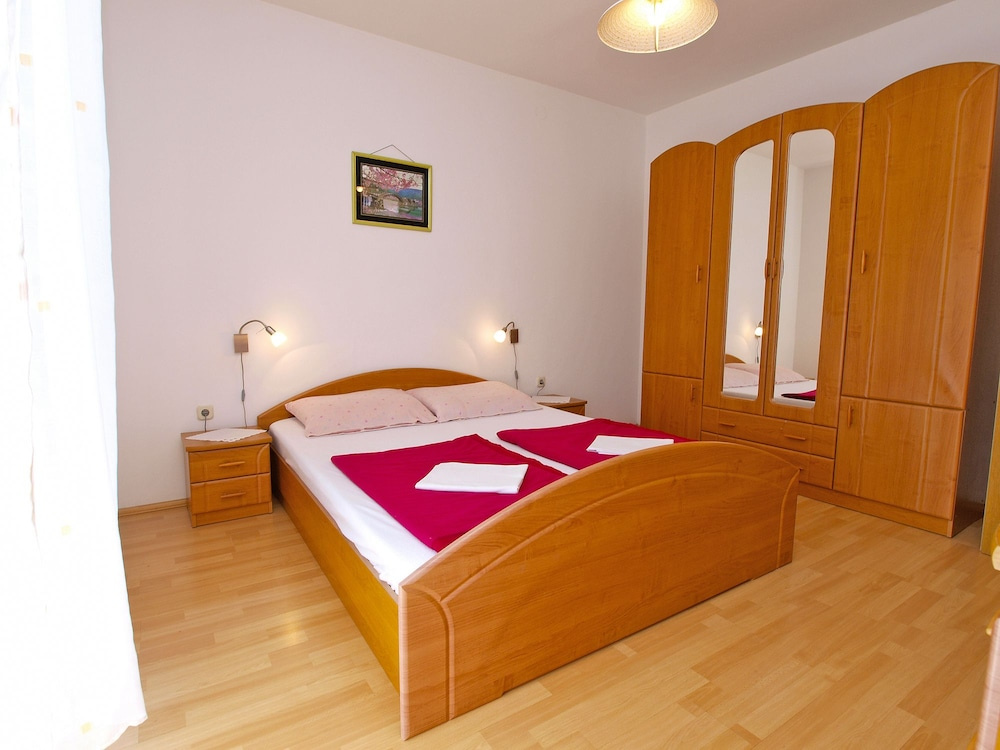 Apartments Silvana 143