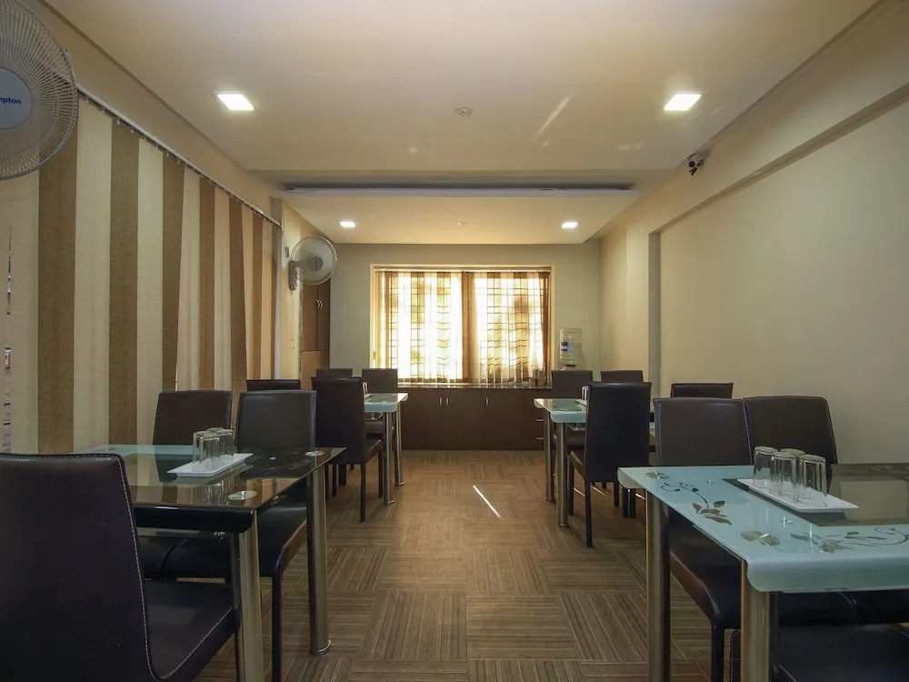 OYO 12977 Hotel 22 LW