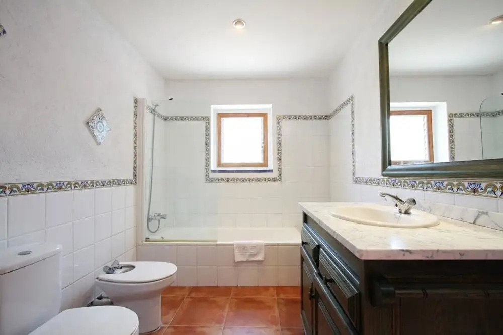 Villa - 4 Bedrooms with Pool and WiFi - 103147