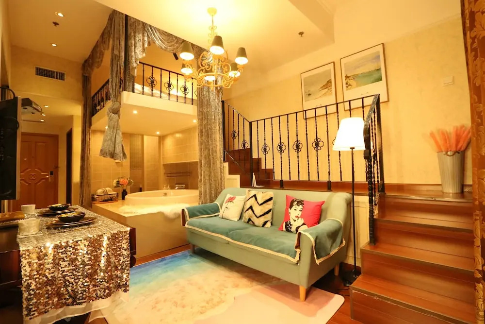Warm Journey Apartment