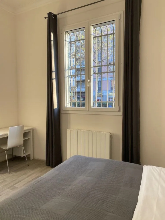 Newtown Hotel - Hostel
