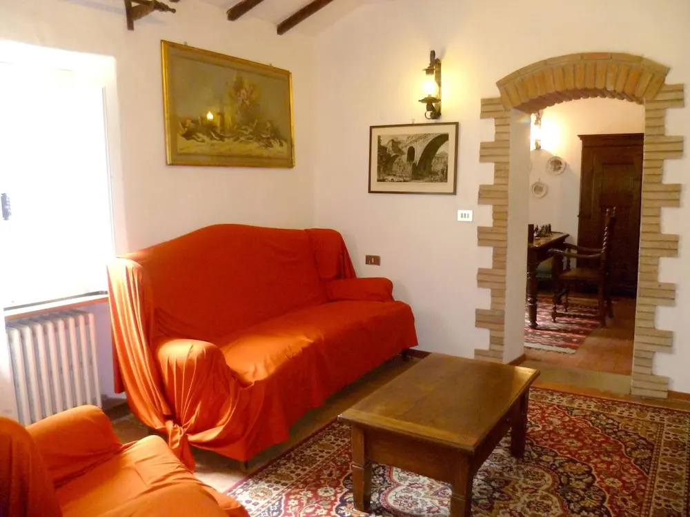 Elegant Villa in Tuoro sul Trasimeno with Private Pool
