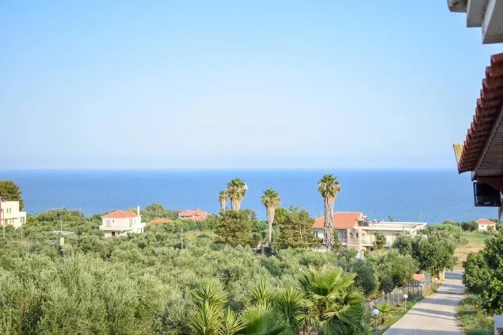 Panoramic seaview/Amazing sunsets near the beach