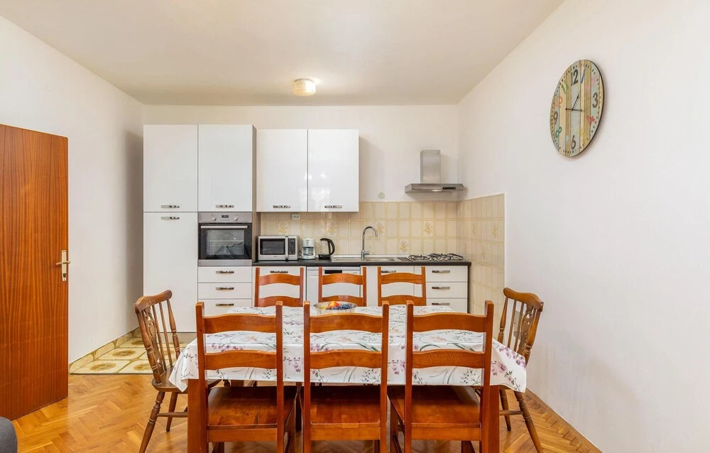 Nice Apartment in Pula With 4 Bedrooms, Wifi and Outdoor Swimming Pool