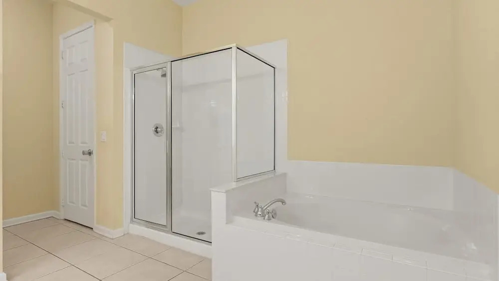 Near Universals Epic Universe Suite -3br