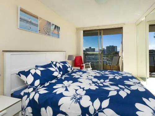 Forster Towers 54 With Lake And Ocean Views