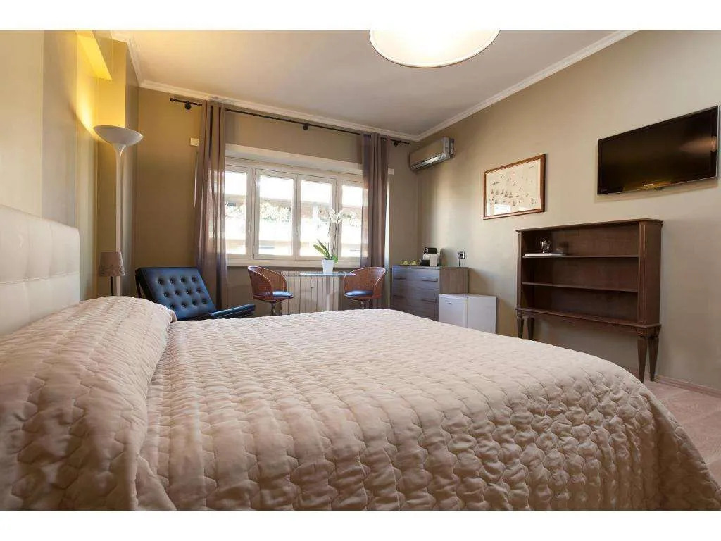 Alex's Guest House
