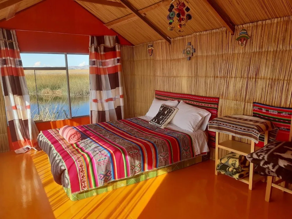 Uros Lupaka Lodge Hotel