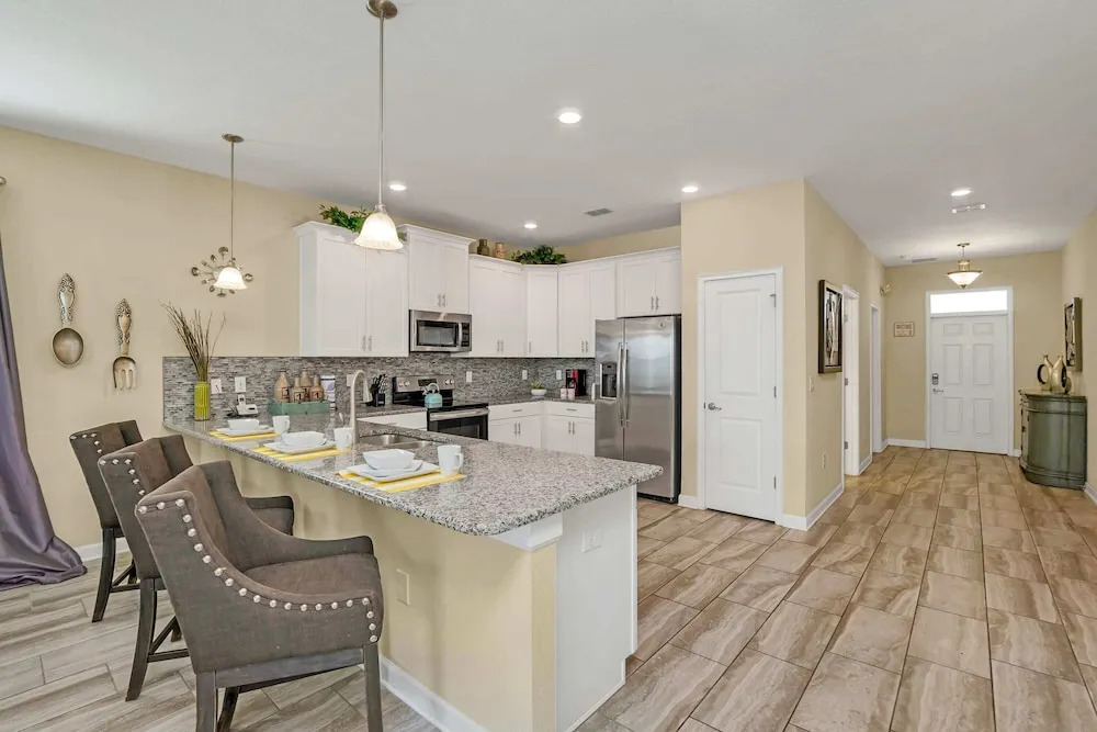 Stunning and Spacious Home Near Disney, CDC Standards #rcg8521