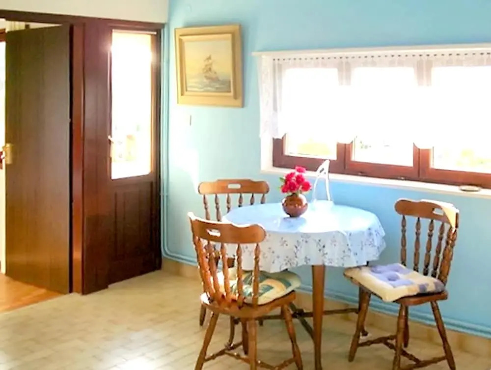 Apartment With one Bedroom in Murter, With Wonderful sea View, Balcony