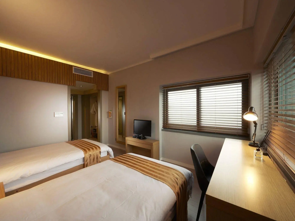 Jeju Marina Hotel