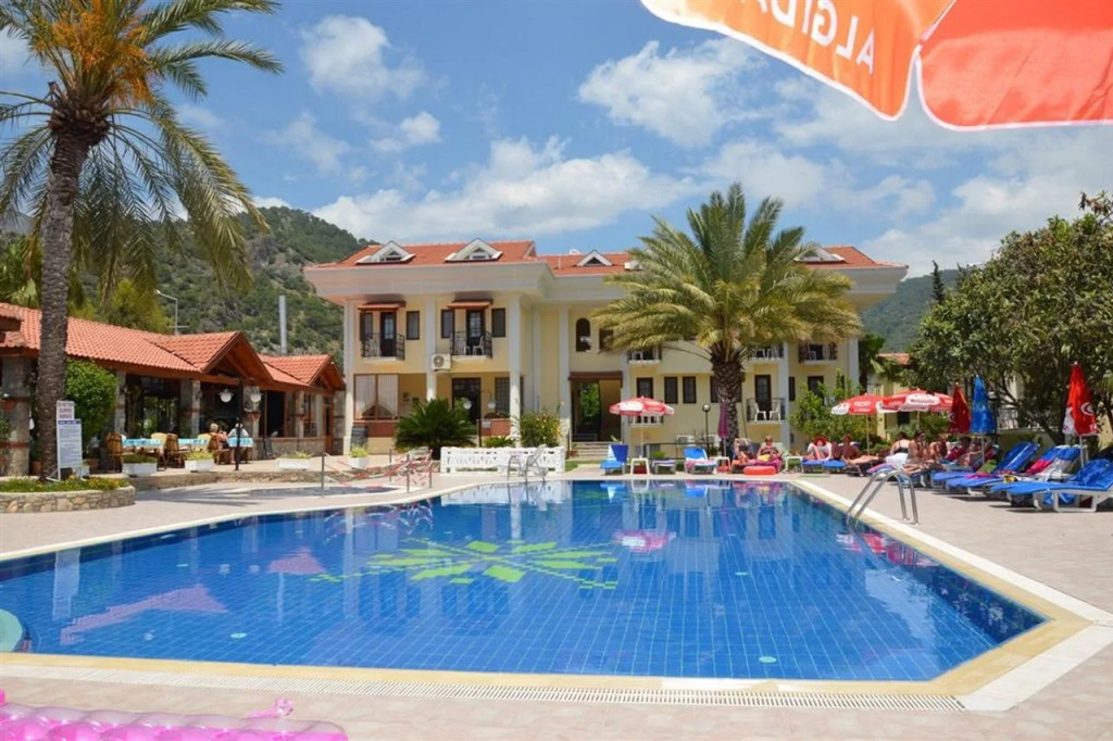Blue Star Hotel