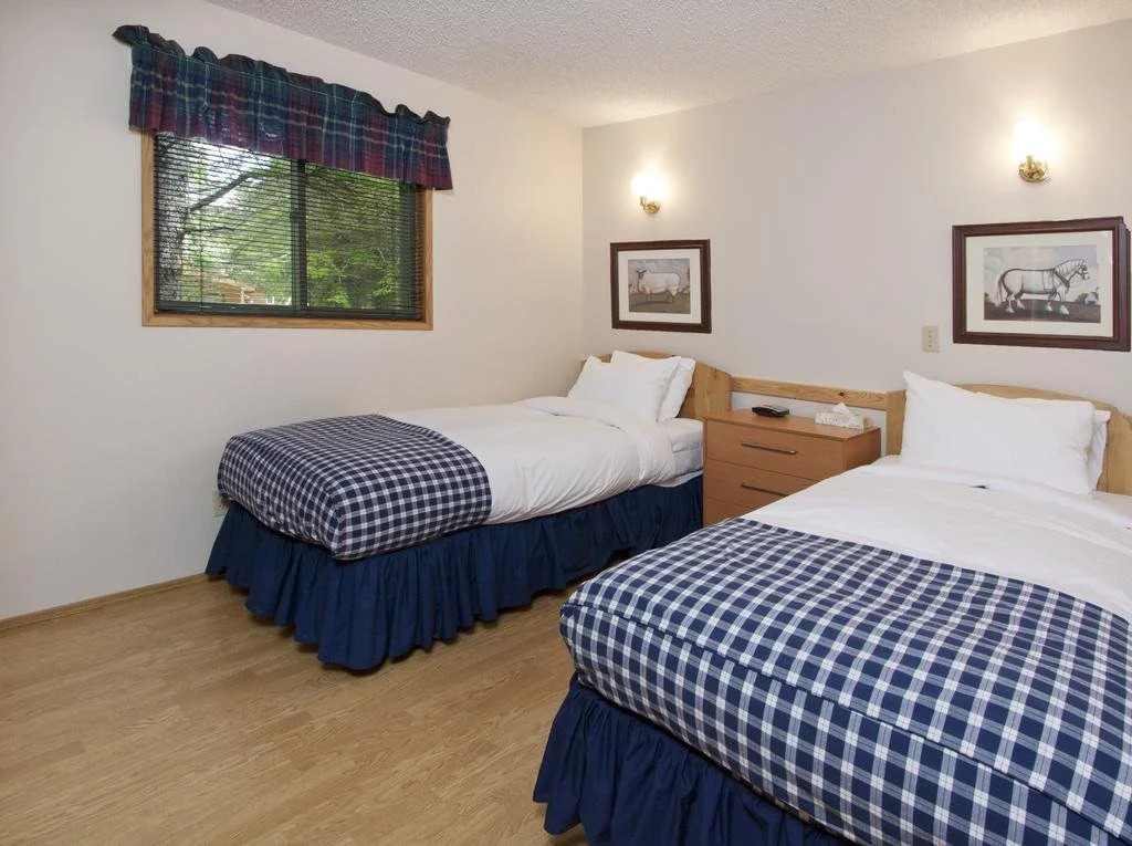 Overlander Mountain Lodge
