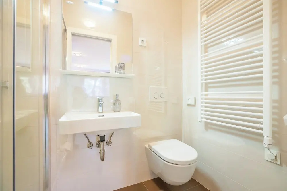 Modern Newly Built Apartment, Geat Location, Private Parking Space, WiFi