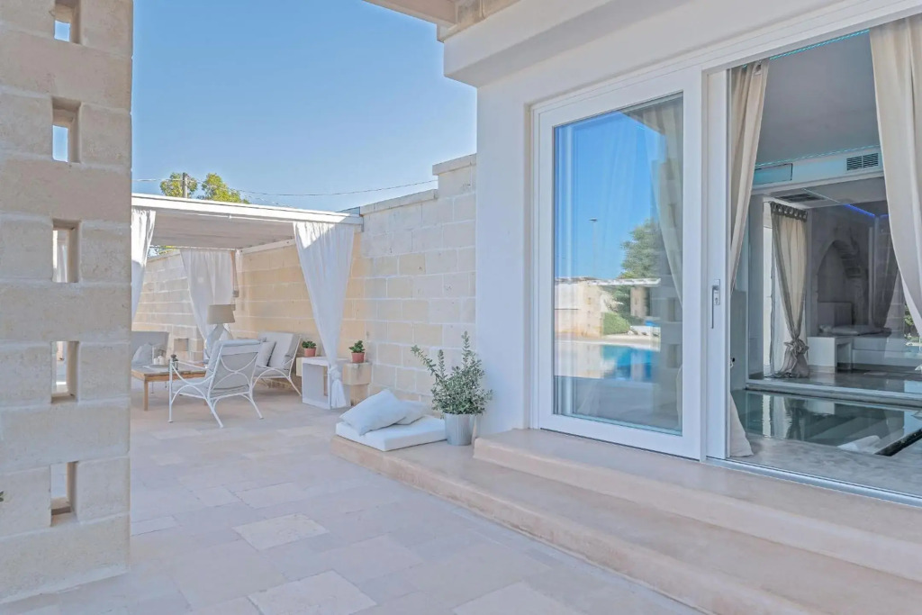 Villa Niraclò by Raro Villas