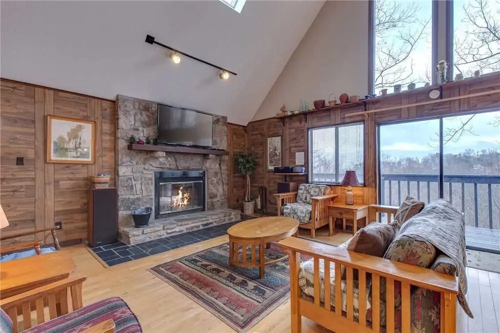 Honey Bee Cottage, 3 Bedroom, Pool Access, Grill, Fireplace, WiFi, Sleeps 8