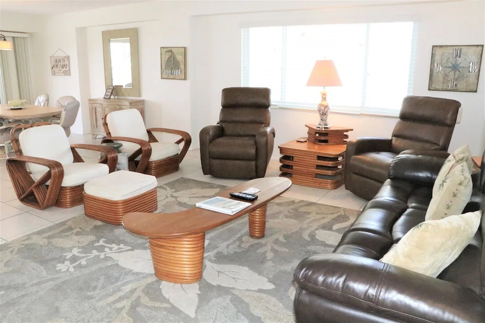 Jamaica Royale 602 - 2 Br Condo