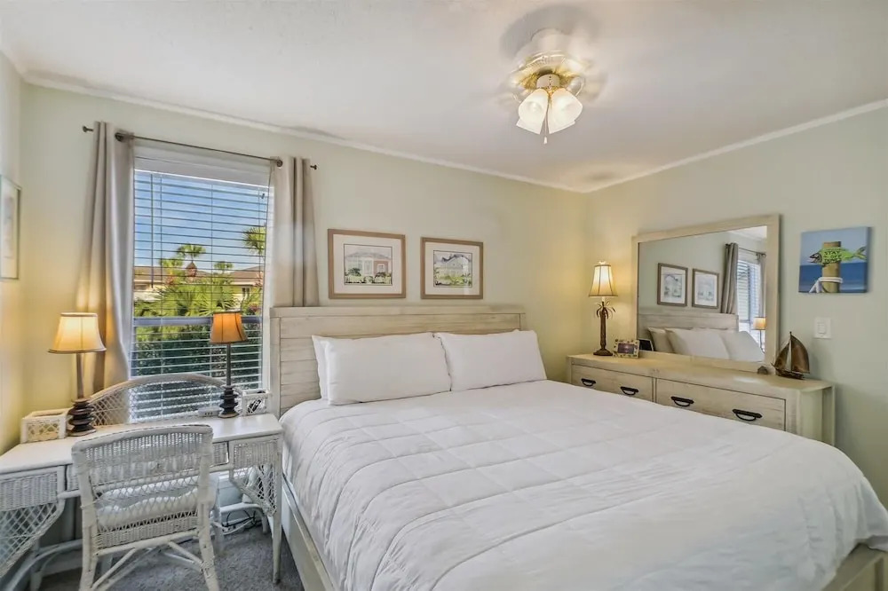 Sandpiper Cove 2041 1 Bedroom Condo by RedAwning