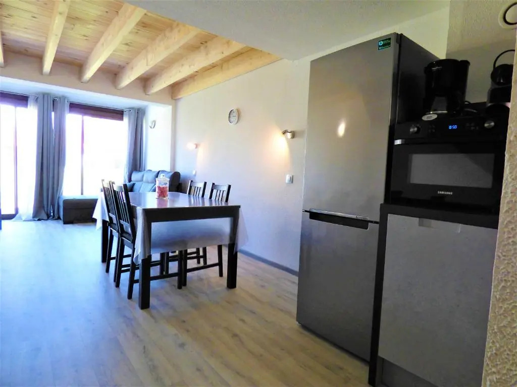 Appartement wifi, piscine, spa, clim, +vélo à Arles en Camargue pour 6 pers