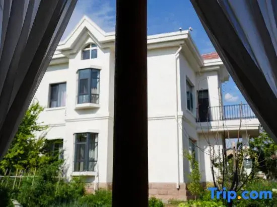 Yining Yishe Yijie Homestay