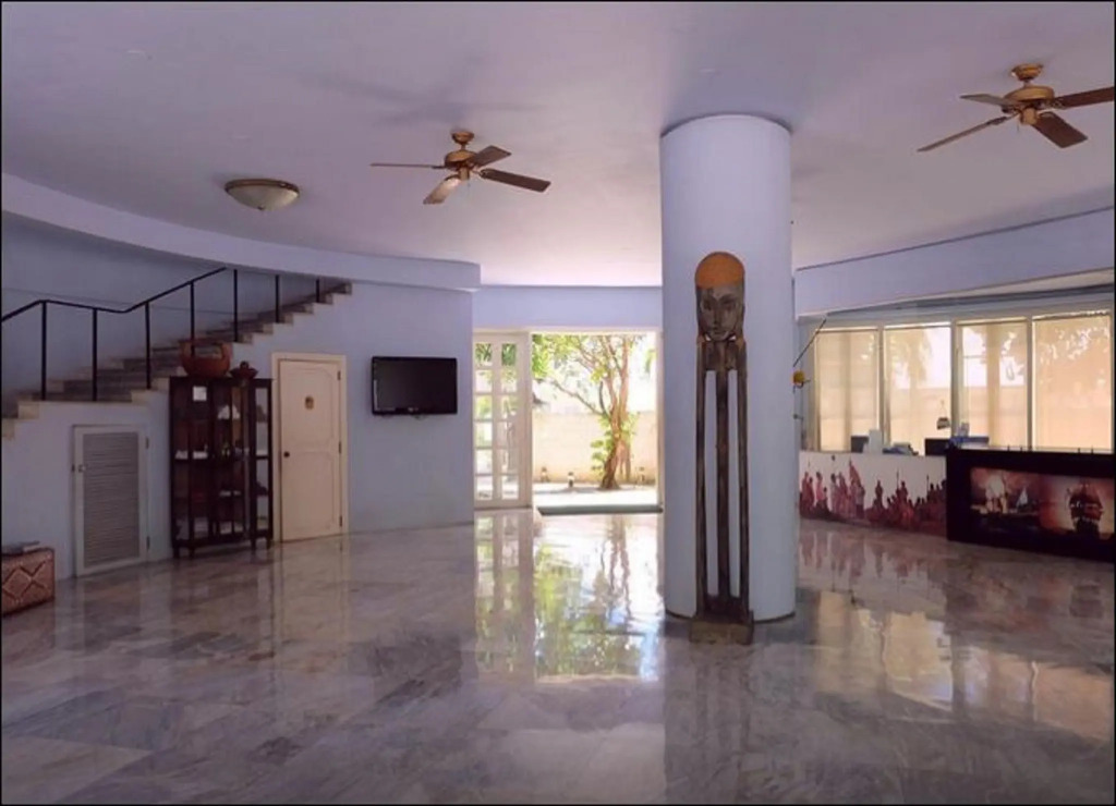 Cordova Reef Village Resort