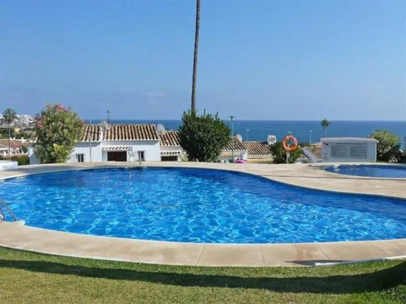 Las Buganvillas