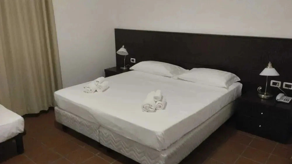 MC Hotel