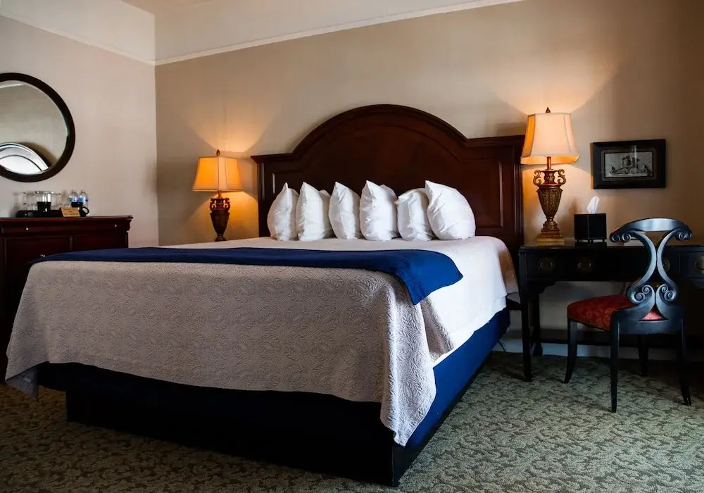 The Hotel Paisano
