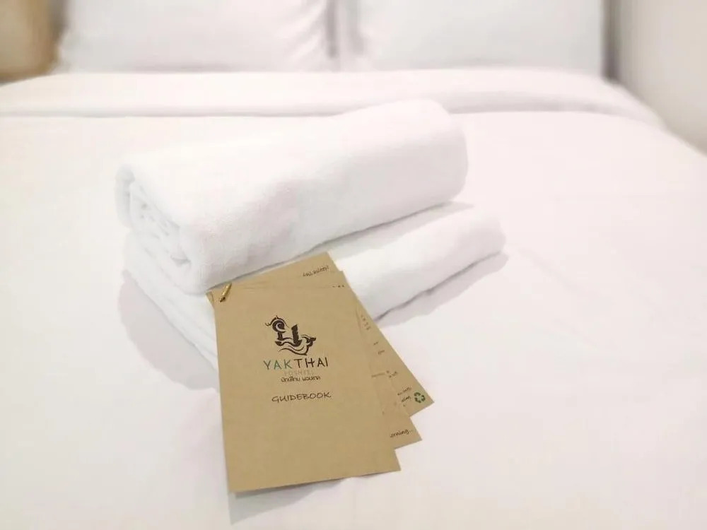 YAKTHAI POSHTEL